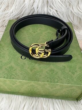 Authentic Gucci GG Marmont
Leather Thin Belt with shiny Gold
"GG"